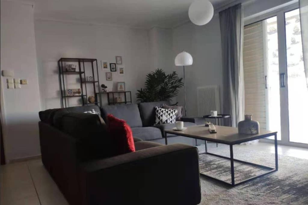 Galaxy Home Comfort Apartment In Piraeus Exterior photo